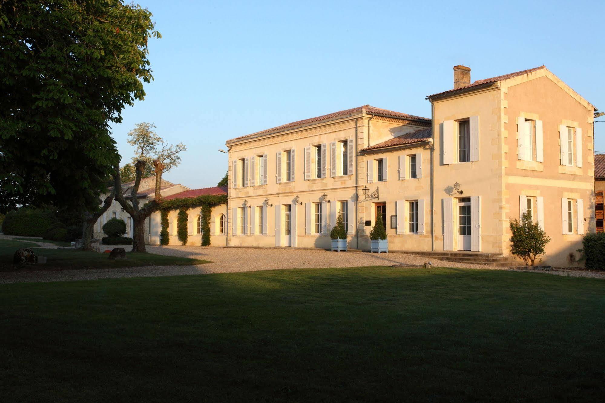 Hotel Rollan De By Begadan Exterior photo